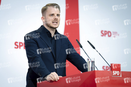 Pressekonferenz mit dem SPD-Generalsekretär in Berlin