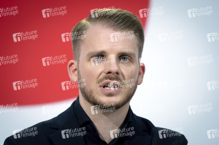 Pressekonferenz mit dem SPD-Generalsekretär in Berlin