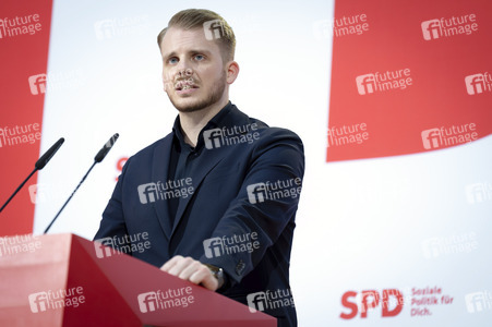 Pressekonferenz mit dem SPD-Generalsekretär in Berlin