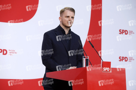Pressekonferenz mit dem SPD-Generalsekretär in Berlin