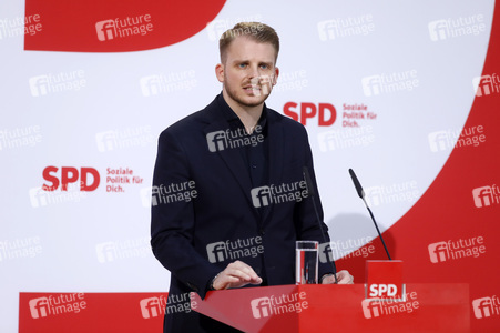 Pressekonferenz mit dem SPD-Generalsekretär in Berlin