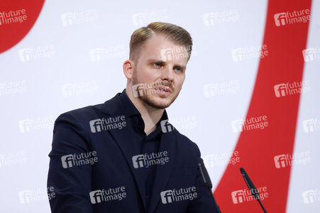 Pressekonferenz mit dem SPD-Generalsekretär in Berlin