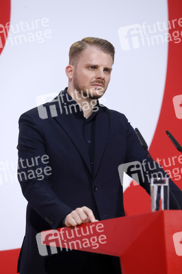 Pressekonferenz mit dem SPD-Generalsekretär in Berlin