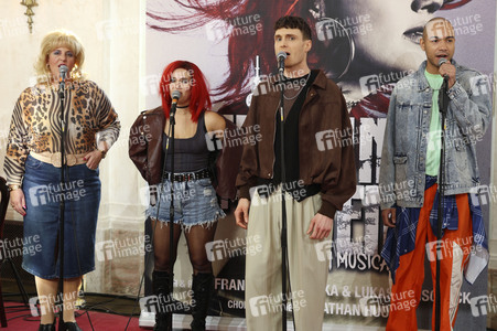 Pressekonferenz zum Musical 'Wir sind am Leben' in Berlin