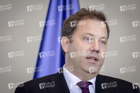 Pressestatement im Anschluss an den Stahlgipfel in Berlin