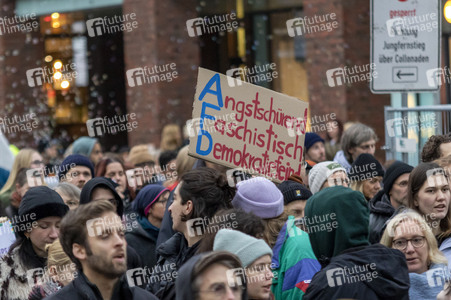 PRÜF! - Auftakt-Demo in Hamburg