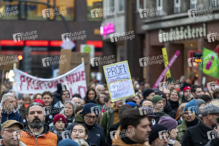 PRÜF! - Auftakt-Demo in Hamburg