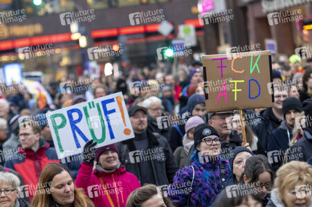 PRÜF! - Auftakt-Demo in Hamburg