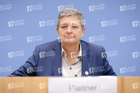 Bundespressekonferenz 'Vorstellung des BSI-Lageberichts 2025' in Berlin