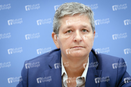 Bundespressekonferenz 'Vorstellung des BSI-Lageberichts 2025' in Berlin