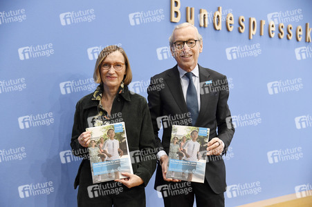 Bundespressekonferenz 'UNICEF-Bericht zur Lage der Kinder in Deutschland 2025' in Berlin