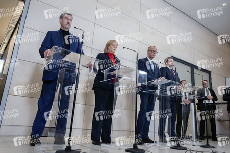 Pressekonferenz des Koalitionsausschusses in Berlin