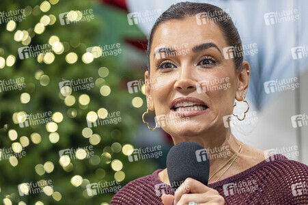 Charity-Wald Eröffnung in der Galeria Düsseldorf