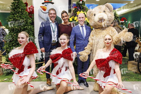 Charity-Wald Eröffnung in der Galeria Düsseldorf