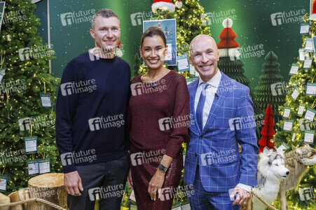 Charity-Wald Eröffnung in der Galeria Düsseldorf