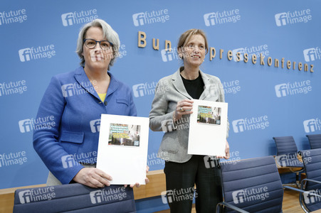 Bundespressekonferenz 'Aktuelle Herausforderungen beim Kinder- und Jugendschutz in der digitalen Welt' in Berlin