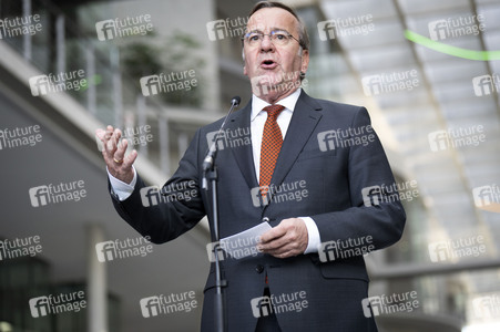 Pressekonferenz zur Weltraumsicherheitsstrategie der Bundesregierung in Berlin