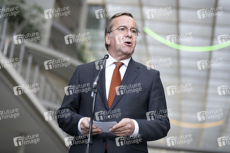 Pressekonferenz zur Weltraumsicherheitsstrategie der Bundesregierung in Berlin