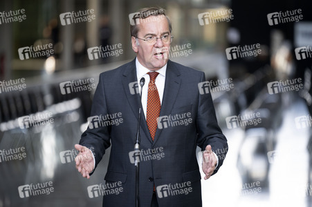 Pressekonferenz zur Weltraumsicherheitsstrategie der Bundesregierung in Berlin
