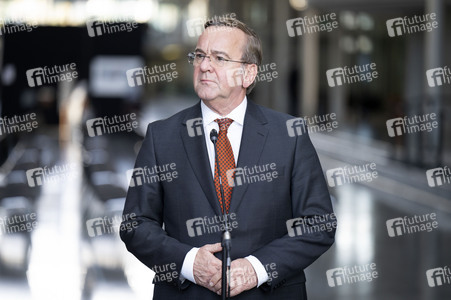 Pressekonferenz zur Weltraumsicherheitsstrategie der Bundesregierung in Berlin