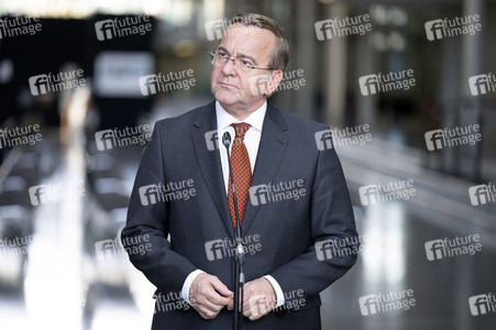 Pressekonferenz zur Weltraumsicherheitsstrategie der Bundesregierung in Berlin