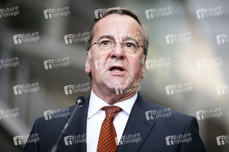 Pressekonferenz zur Weltraumsicherheitsstrategie der Bundesregierung in Berlin