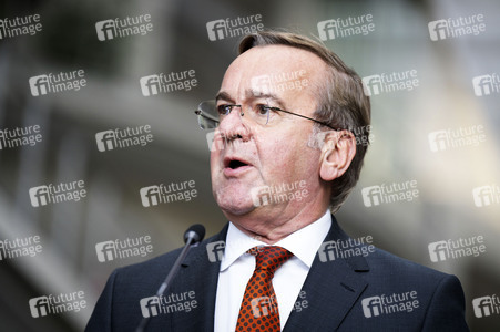 Pressekonferenz zur Weltraumsicherheitsstrategie der Bundesregierung in Berlin