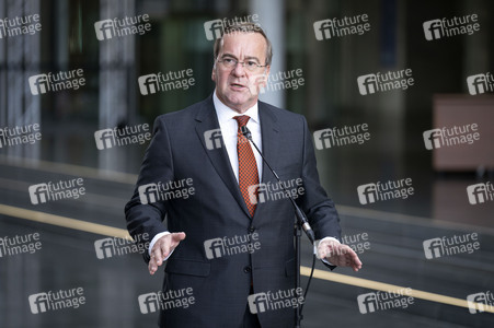 Pressekonferenz zur Weltraumsicherheitsstrategie der Bundesregierung in Berlin