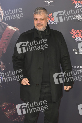 Filmpremiere 'Song Sung Blue' in Berlin