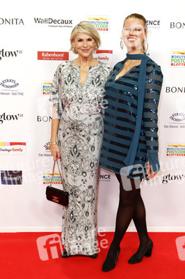 Goldene Bild der Frau 2025 in Hamburg