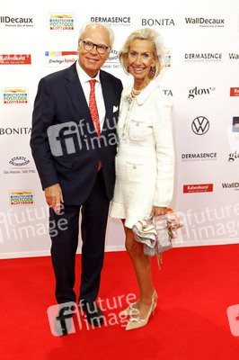 Goldene Bild der Frau 2025 in Hamburg