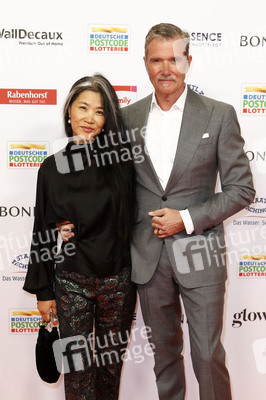 Goldene Bild der Frau 2025 in Hamburg