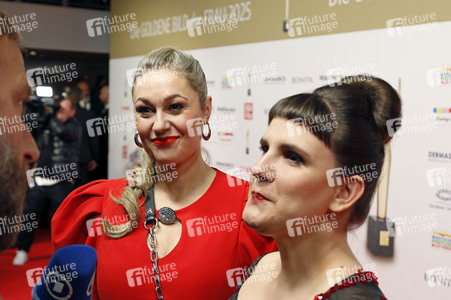 Goldene Bild der Frau 2025 in Hamburg