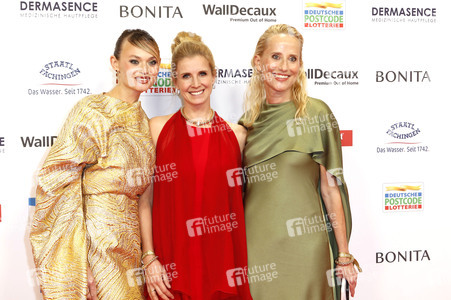 Goldene Bild der Frau 2025 in Hamburg