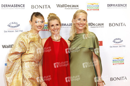 Goldene Bild der Frau 2025 in Hamburg