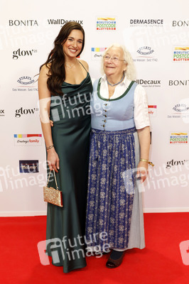 Goldene Bild der Frau 2025 in Hamburg