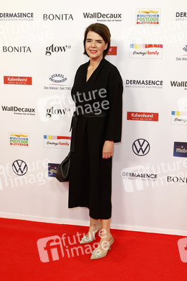 Goldene Bild der Frau 2025 in Hamburg