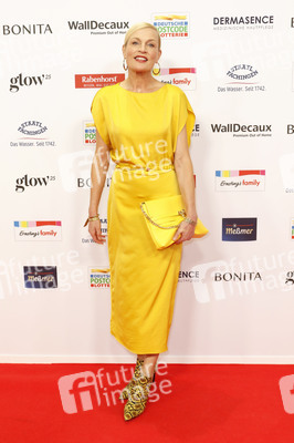 Goldene Bild der Frau 2025 in Hamburg