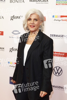 Goldene Bild der Frau 2025 in Hamburg