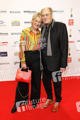 Goldene Bild der Frau 2025 in Hamburg