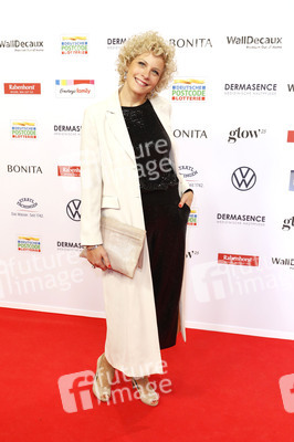 Goldene Bild der Frau 2025 in Hamburg