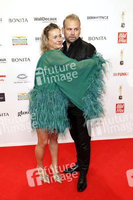 Goldene Bild der Frau 2025 in Hamburg