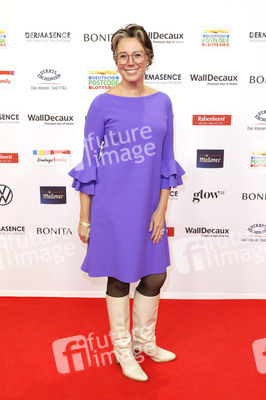 Goldene Bild der Frau 2025 in Hamburg