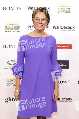 Goldene Bild der Frau 2025 in Hamburg