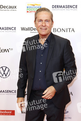 Goldene Bild der Frau 2025 in Hamburg