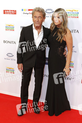 Goldene Bild der Frau 2025 in Hamburg