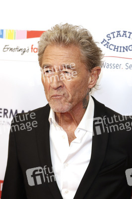 Goldene Bild der Frau 2025 in Hamburg