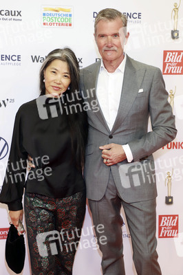 Goldene Bild der Frau 2025 in Hamburg