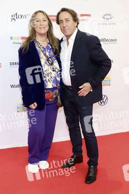 Goldene Bild der Frau 2025 in Hamburg