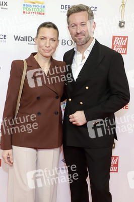 Goldene Bild der Frau 2025 in Hamburg